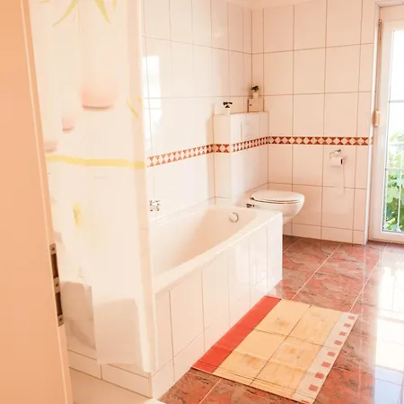 Luka Apartment *