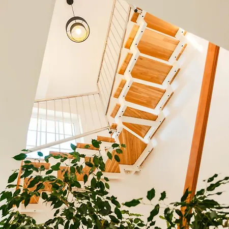 Luka Apartment *